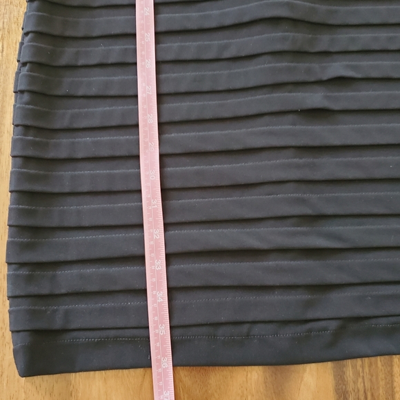 Bodycon two-tone dress - Picture 6 of 10